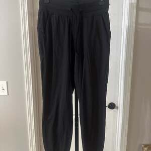 Lululemon Align Joggers, Black Nulu Fabric, Women's Size 6 #163